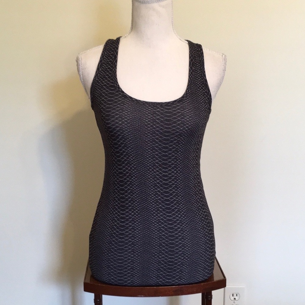 Under Armour Fitted Reptile Print Workout Tank SzS